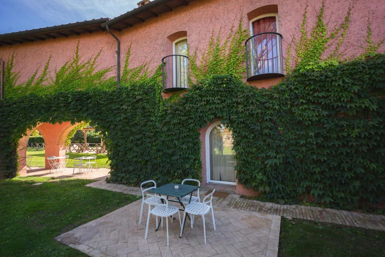 Le Versegge Resort Braccagni Buitenkant foto